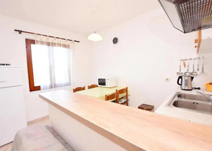 With Parking Space Sabunike, Zadar - 19695 *